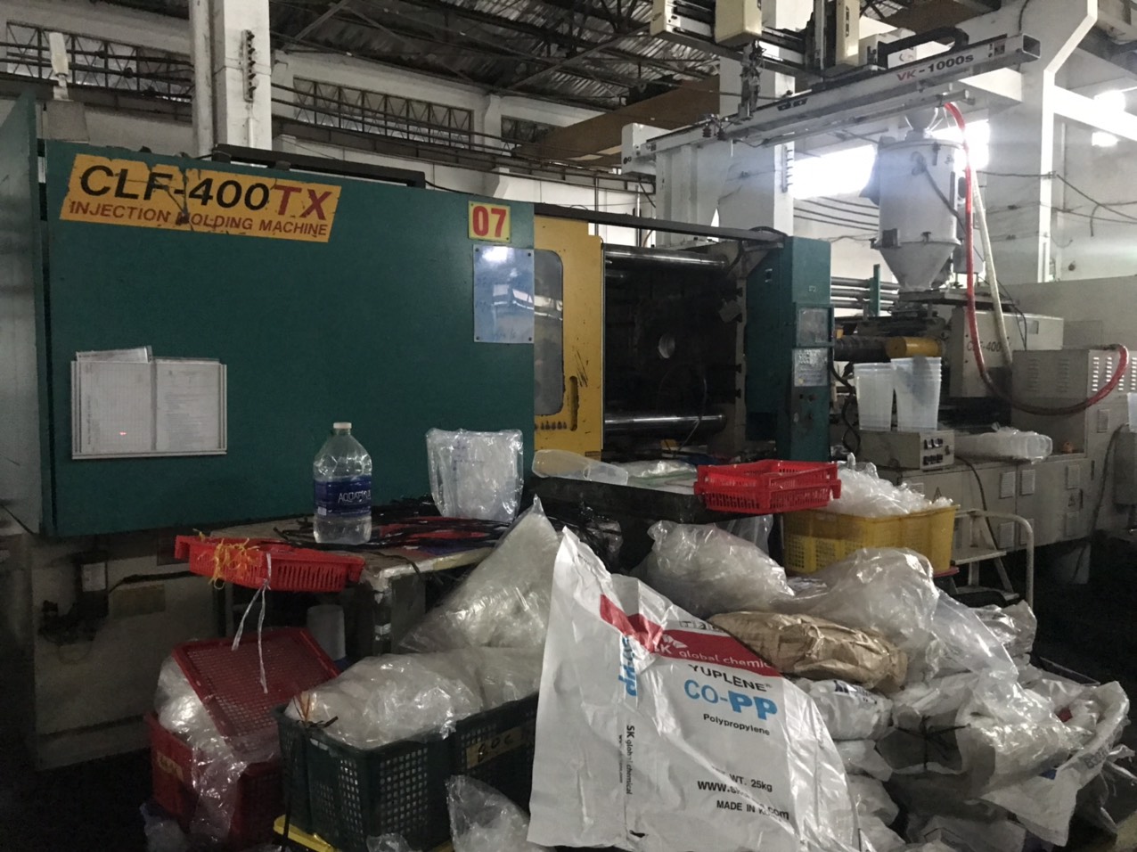 plastic injection machine (4).jpg